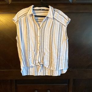 Sharagano large tie front top with back and shoulder open designs